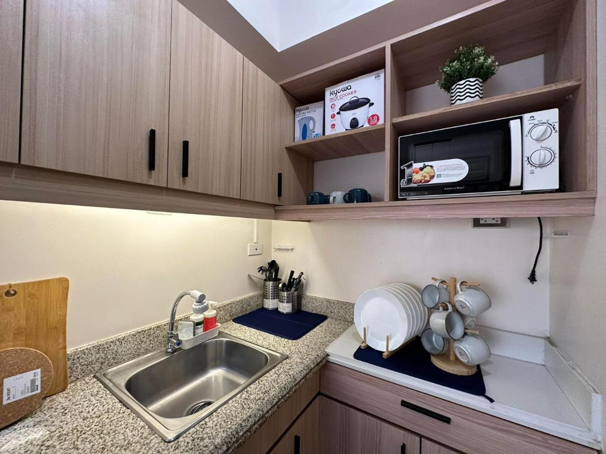 Caloocan Celandine Residence In Quezon City מראה חיצוני תמונה